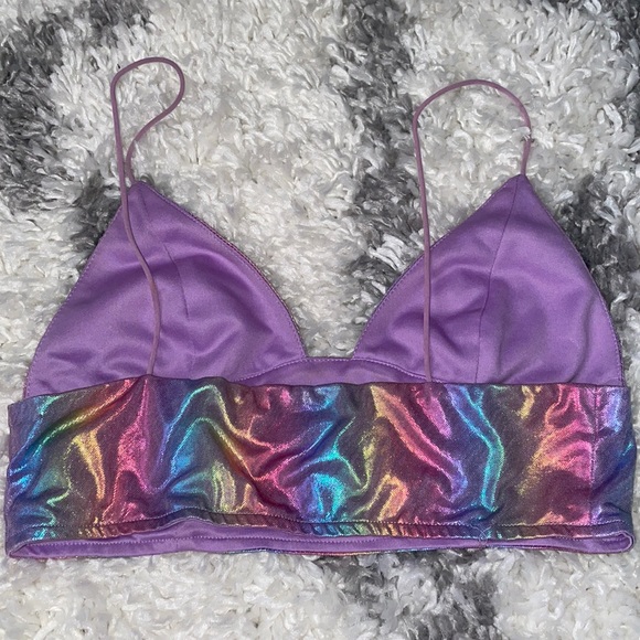 Monochromatic crop top - Picture 2 of 2